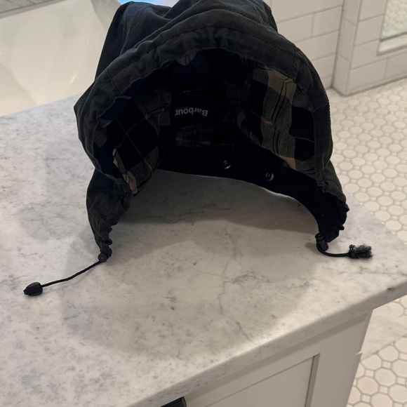 Barbour Hood - Picture 1 of 6